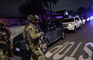 Hombre armado habría apuntado a altos funcionarios de Trump