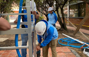 Llevan agua potable a 9.000 personas en Colombia y México