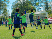 Aprender a vivir jugando fútbol