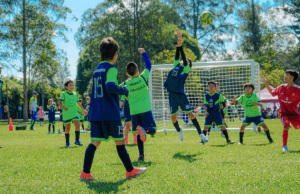 Aprender a vivir jugando fútbol