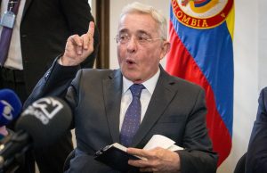 C. Democrático y Uribe responden a Petro: “No esconda su fracaso detrás de nuestro nombre”