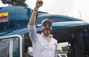 De la Espriella denunció a Petro por posible interceptación ilegal
