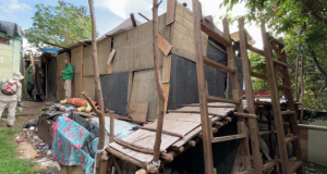 Desmontan construcciones ilegales en sector La Escombrera, Medellín