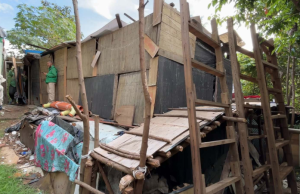 Desmontan construcciones ilegales en sector La Escombrera, Medellín