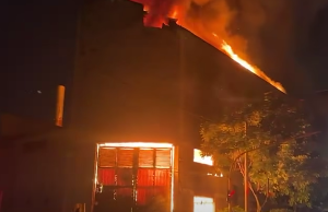 Reportan incendio en fábrica de fibra de vidrio en Itagüí, Antioquia