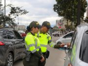¿Cómo opera el pico y placa en Bogotá este lunes 6 de abril de 2026?