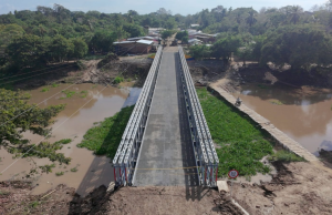 Instalan puente militar en Guaranda, La Mojana, zona afectada por lluvias