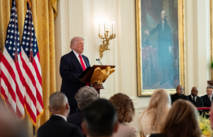 Golpe a Irán con “extrema dureza” anuncia el presidente Trump