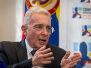 Uribe descarta ser ministro de Defensa y cierra el debate