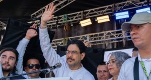 Uribismo y Cepeda coinciden en que hay coacción electoral de grupos ilegales en las regiones