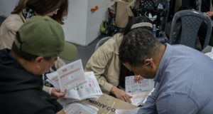 Polémica por encuestas: CNE pone bajo la lupa a Atlasintel
