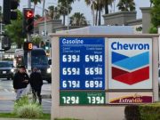 Trump quitará impuesto a gasolina para combatir inflación