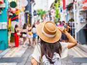El viajero extranjero que visita Colombia está cambiando y es más joven, revelando un cambio generacional, asegura Anato