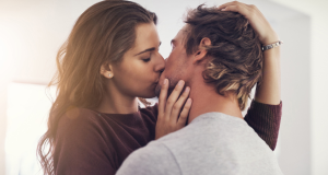 Besos de ventanilla / Columna Sexo con Esther