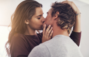 Besos de ventanilla / Columna Sexo con Esther