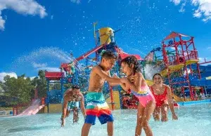 Florida Central estrena atracciones, espectáculos y pase turístico para recorrer siete parques este verano
