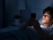 El uso nocturno de pantallas está alterando los hábitos de sueño de la Generación Z, según estudio