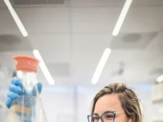 Una ingeniera colombiana creó cacao en laboratorio y ganó reconocimiento en los ‘Óscar’ de la ciencia: esta es su historia