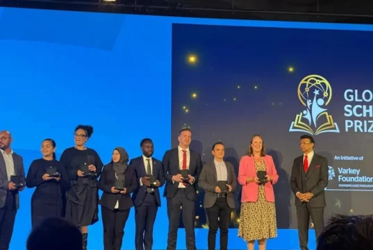 Colegio colombiano fue reconocido entre los 10 mejores del mundo en premio internacional de educación: ‘Es un orgullo representar a nuestro país’