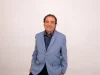 ‘Ensayar me da un poco de pereza’: las confesiones de Dyango, el cantante español que a los 86 años sigue de gira