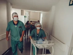 Así está la enfermería en Colombia frente al panorama mundial: formación, retos y oportunidades laborales, según expertos