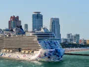 El nuevo barco Norwegian Luna es un gran astro en el mar caribe