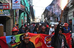 Dimite ministro de Trabajo de Bolivia en medio de agudas protestas