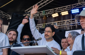 CNE indaga financiación de Iván Cepeda para las consultas interpartidistas