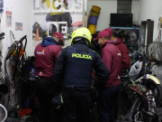 Cae administrador de taller de motos en Bosa por falsedad marcaria