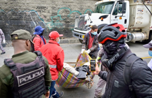 Desmontan cambuches y retiran seis toneladas de basura en el centro Bogotá