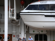 Francia: confinan a 1.700 personas en crucero tras muerte de pasajero