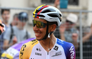 Giro de Italia 2026: Egan Bernal entra al Top 10 tras la etapa 16