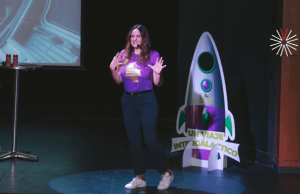 María Andrea Nieto llega a Medellín con su píldora de humor político para reír y cuestionar