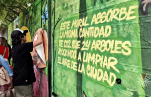 Un mural inteligente y ecológico, para admirar en El Poblado