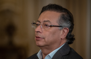 Petro condiciona reinicio de diálogos con Eln al fin de economías ilícitas