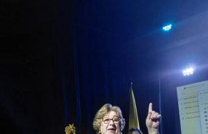 Vecina de El Poblado gana premio de poesía