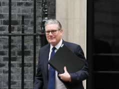 Starmer decide “seguir” pese a presión en aumento en un Partido Laborista
