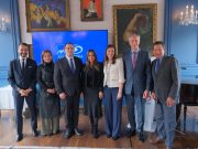 Thomas Buberl, CEO del Grupo AXA, llegó a Colombia para revelar las ONG ganadoras de la convocatoria de la Fundación AXA contra la violencia infantil