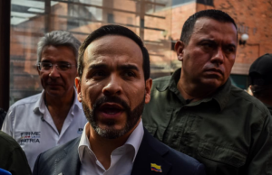 De la Espriella condena asesinato de dos miembros de su campaña