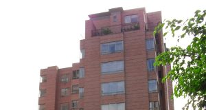 Una fuente que se volvió glorieta, en la vía a El Tesoro