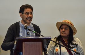 Radican dos denuncias en el CNE contra Iván Cepeda por campaña ilegal