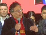 Petro arremetió nuevamente contra presidente de Ecuador