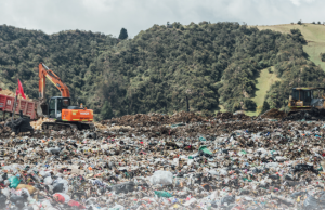 Lluvias generan retrasos en recolección de basura en Bogotá
