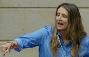 Advierten ‘jugadita’ del petrismo al retirar propuesta de constituyente