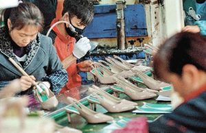 Imponen aranceles del 35 % a las importaciones de calzado