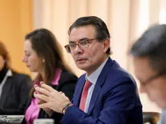 Las propuestas de Alejandro Gaviria para superar la crisis más grave de la salud en 30 años: incluye liquidar Nueva EPS y recalcular la UPC