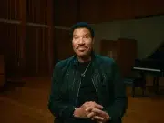 Lionel Richie interrumpió su primer concierto de la gira tras sufrir una descompensación en pleno escenario