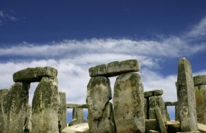 La piedra central del altar de Stonehenge pudo ser transportado sobre hielo glaciar desde Escocia