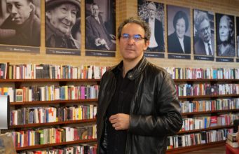 El colombiano Juan Gabriel Vásquez es uno de los invitados principales de la Feria del Libro de Lisboa