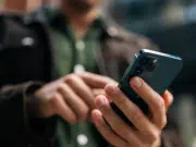 Activar el modo avión puede traer beneficios para su celular: así funciona